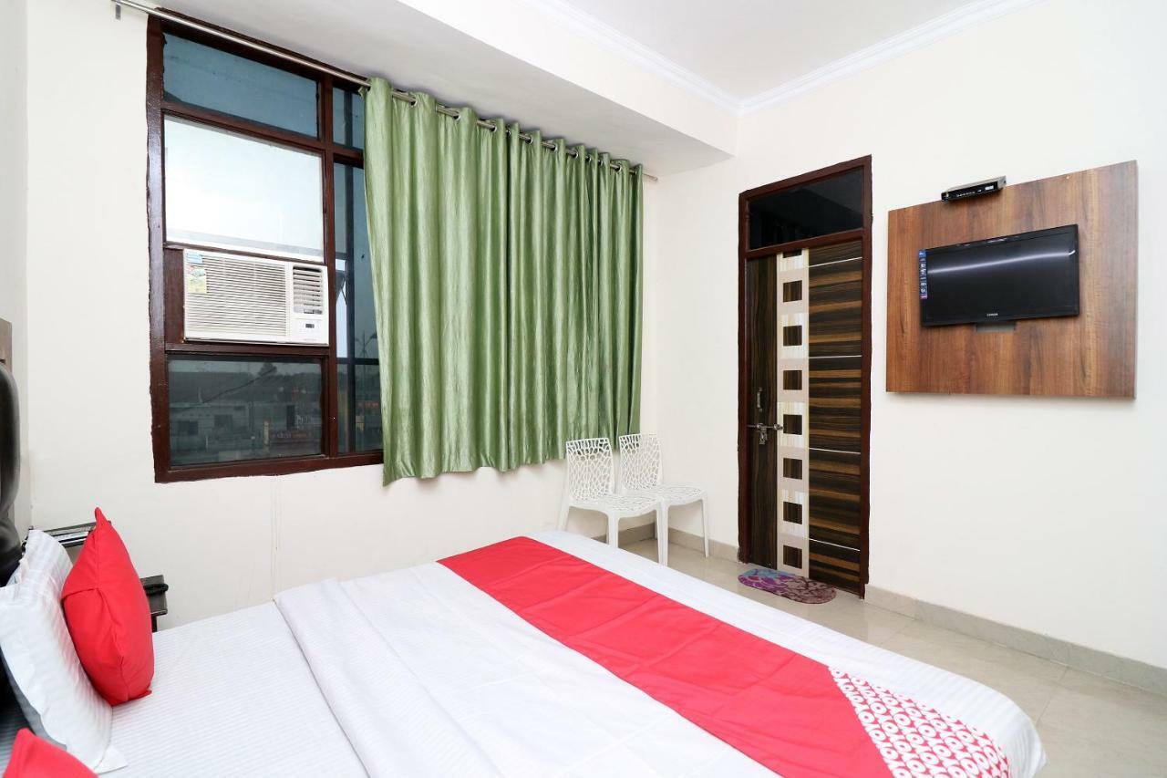 Oyo 24958 Hotel Dayal Belanganj エクステリア 写真