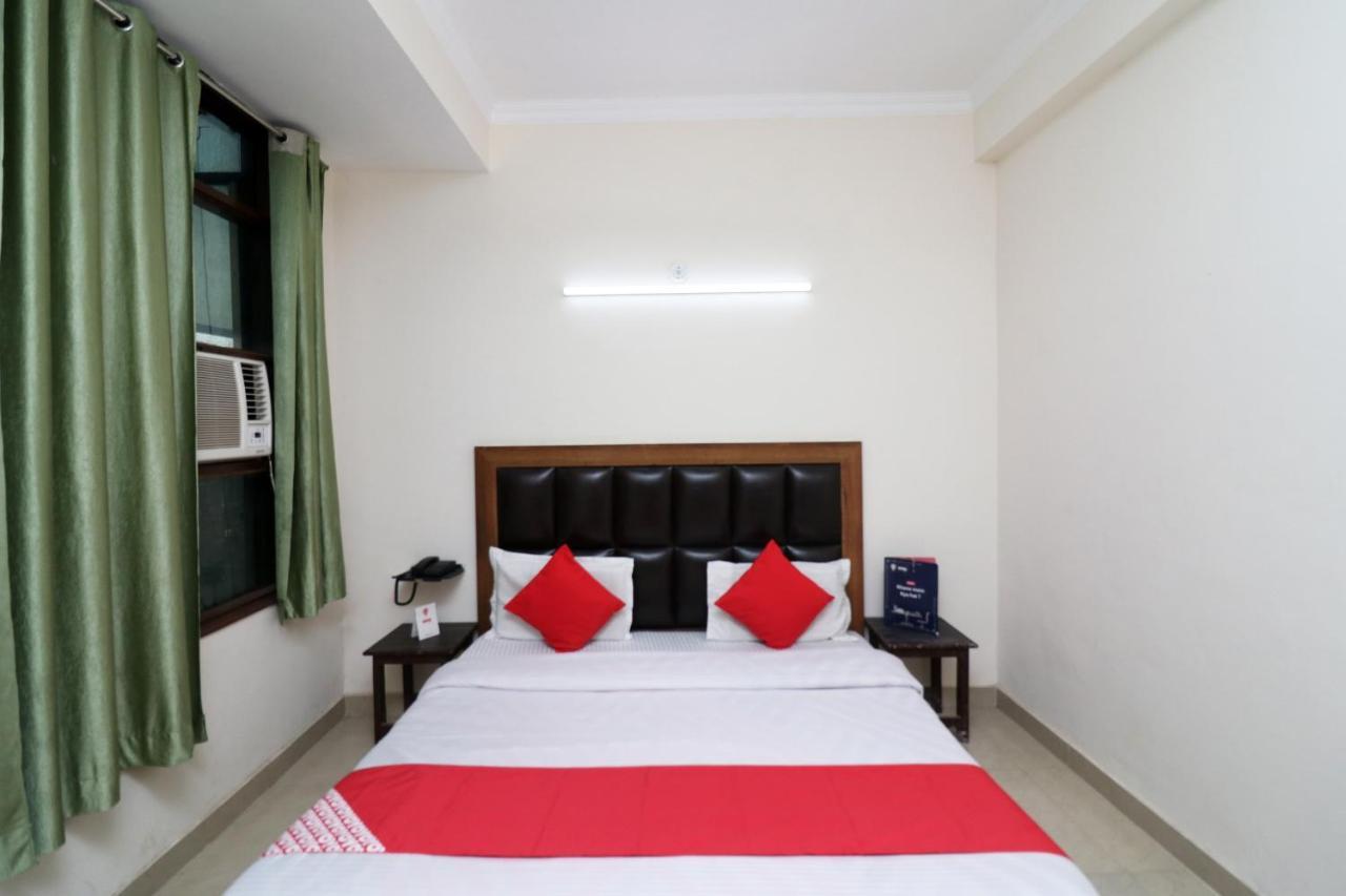 Oyo 24958 Hotel Dayal Belanganj エクステリア 写真